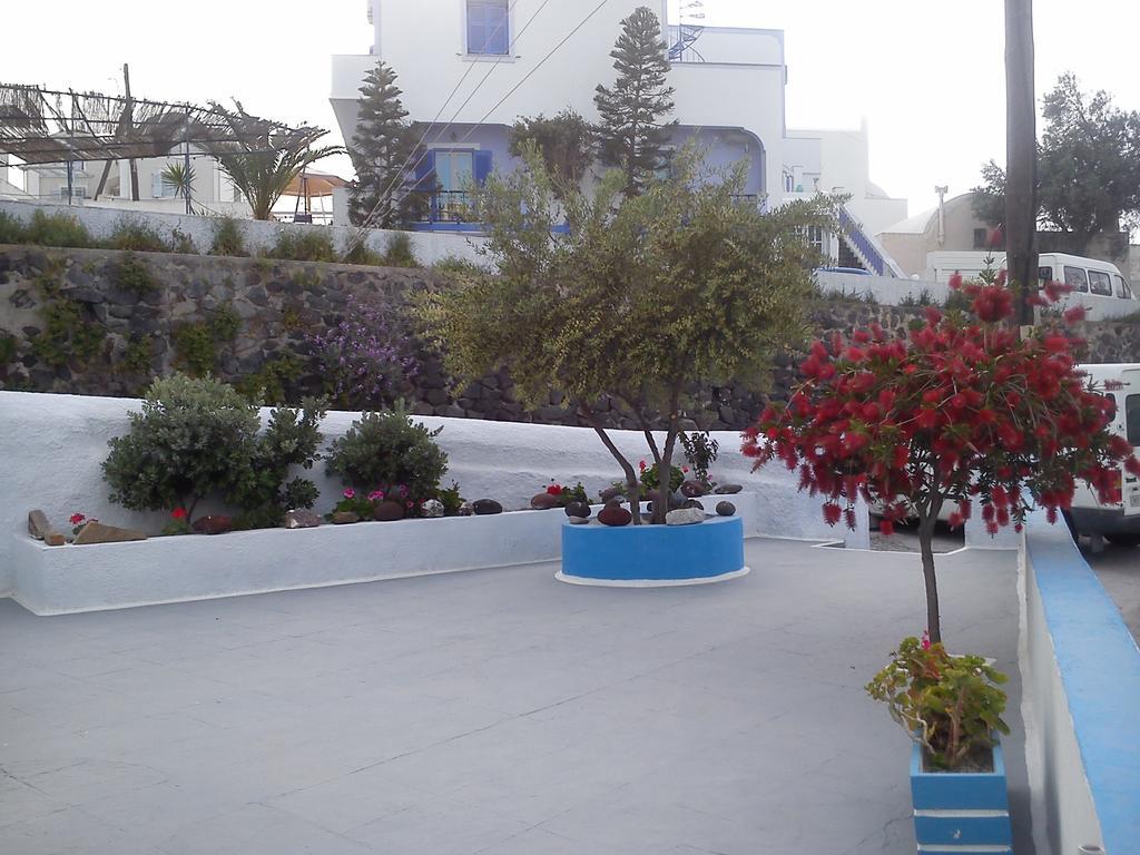 Villa Firostefani Guest house