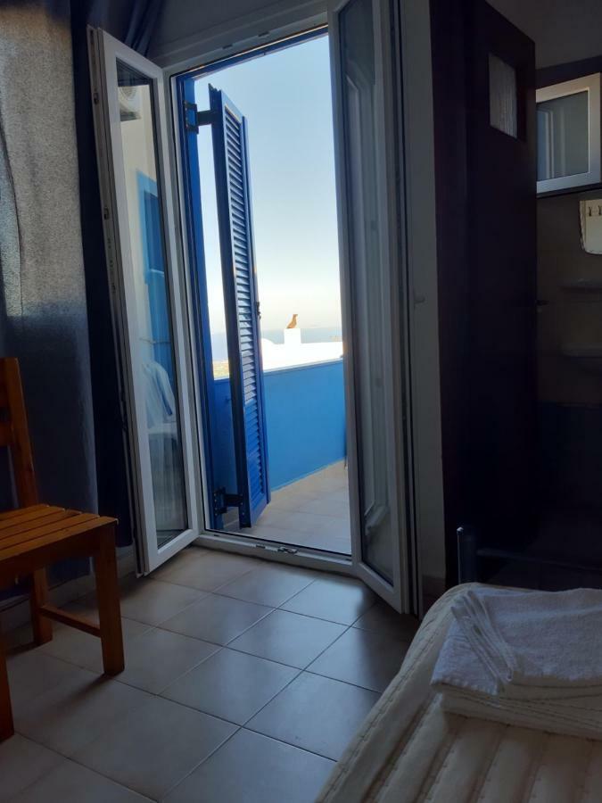 Guest house Villa Firostefani 3*