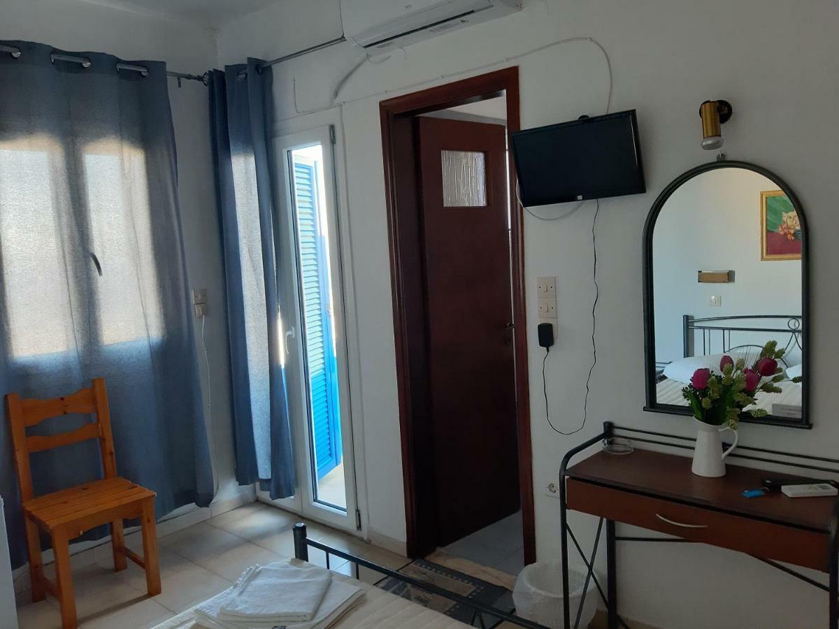 Villa Firostefani Guest house